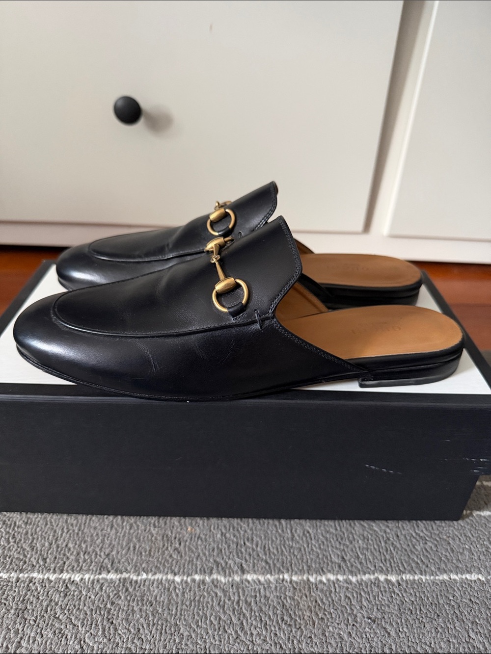 Gucci Women’s Princetown Mules Black Leather - Picture 6 of 6